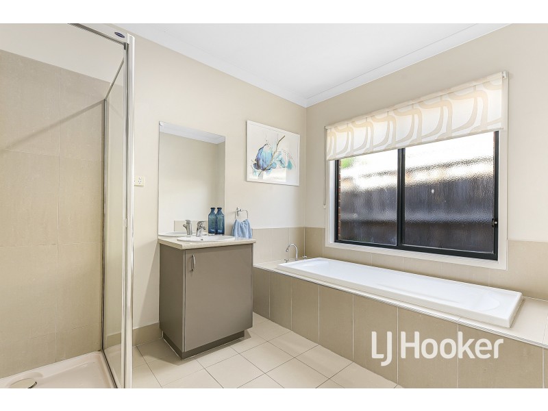 22 Wattle Valley Close, Lyndhurst VIC 3975