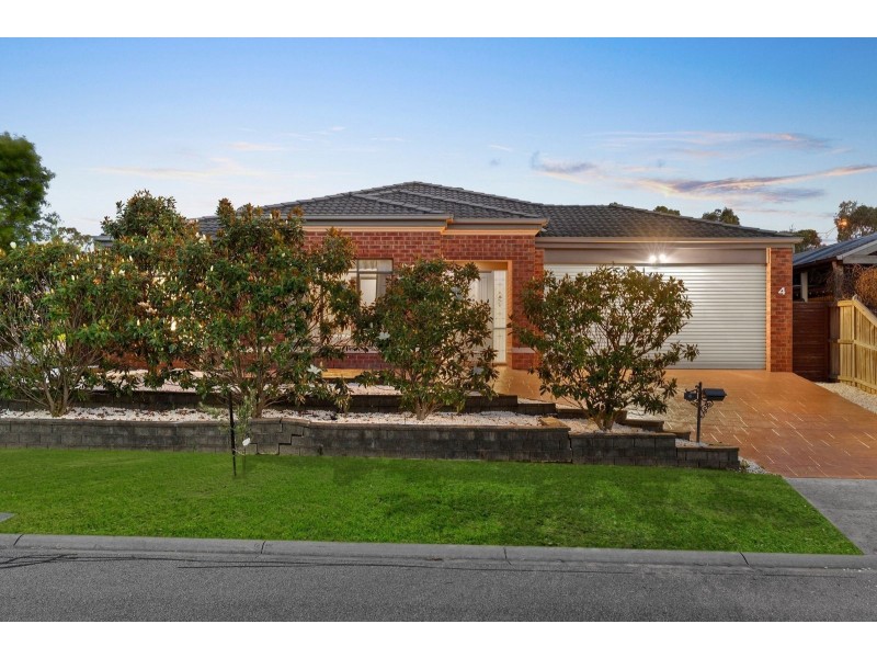 4 Eucumbene Drive, Berwick VIC 3806