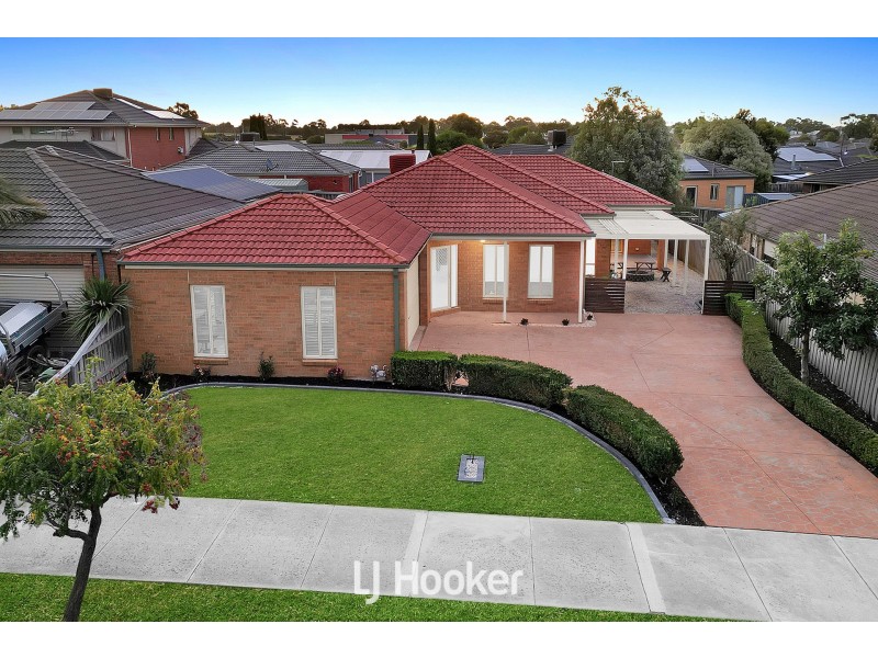 123 Majestic Boulevard, Cranbourne VIC 3977
