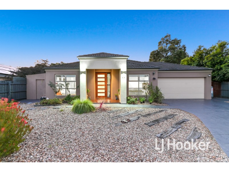 8 Paramu Court, Tooradin VIC 3980