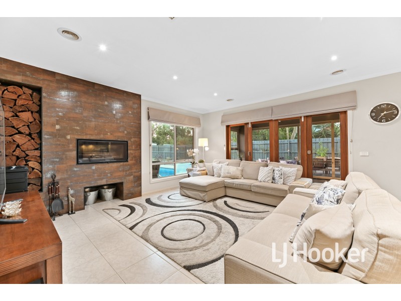 8 Paramu Court, Tooradin VIC 3980
