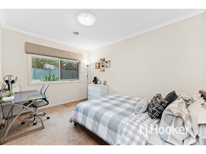 8 Paramu Court, Tooradin VIC 3980