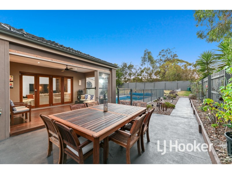 8 Paramu Court, Tooradin VIC 3980