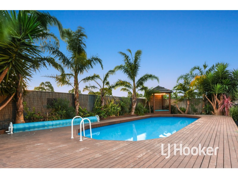 9 Duce Street, Cranbourne East VIC 3977