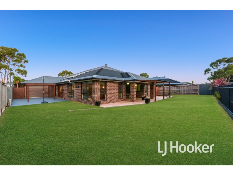 9 Duce Street, Cranbourne East VIC 3977