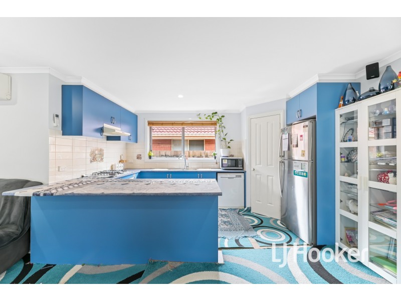 2 Isaac Court, Cranbourne West VIC 3977