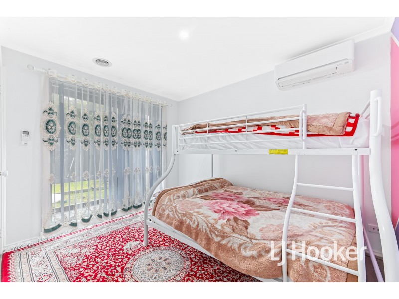 2 Isaac Court, Cranbourne West VIC 3977