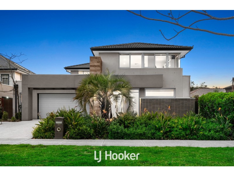38 Flowerbloom Crescent, Clyde North VIC 3978