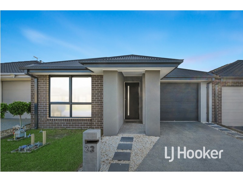 22 Forton Crescent, Cranbourne West VIC 3977