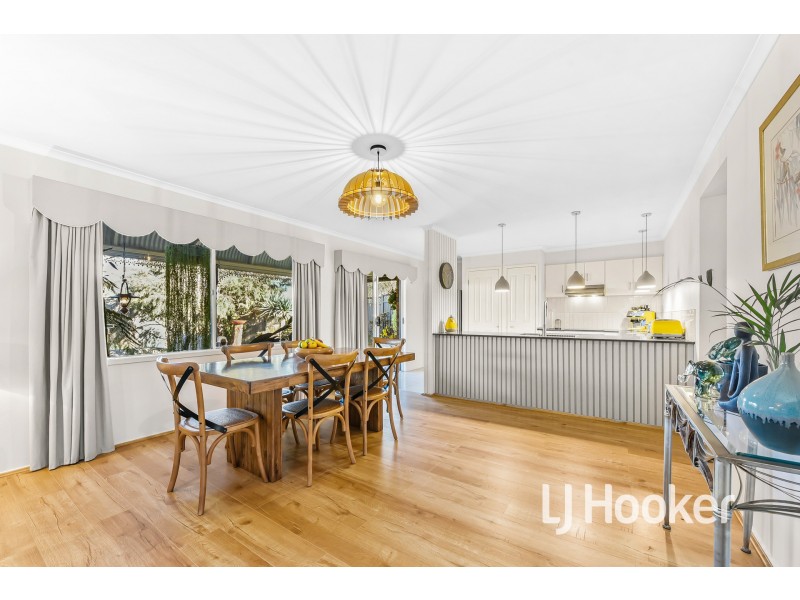 47 Hutchinson Drive, Lynbrook VIC 3975