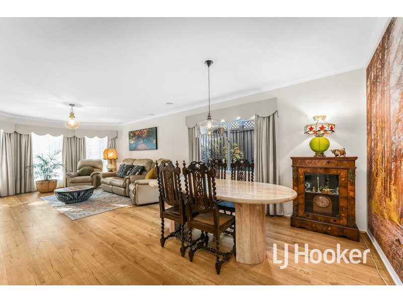 47 Hutchinson Drive, Lynbrook VIC 3975