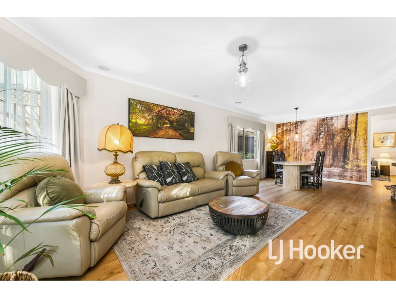 47 Hutchinson Drive, Lynbrook VIC 3975