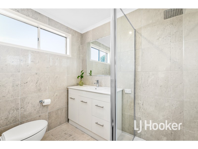 47 Hutchinson Drive, Lynbrook VIC 3975