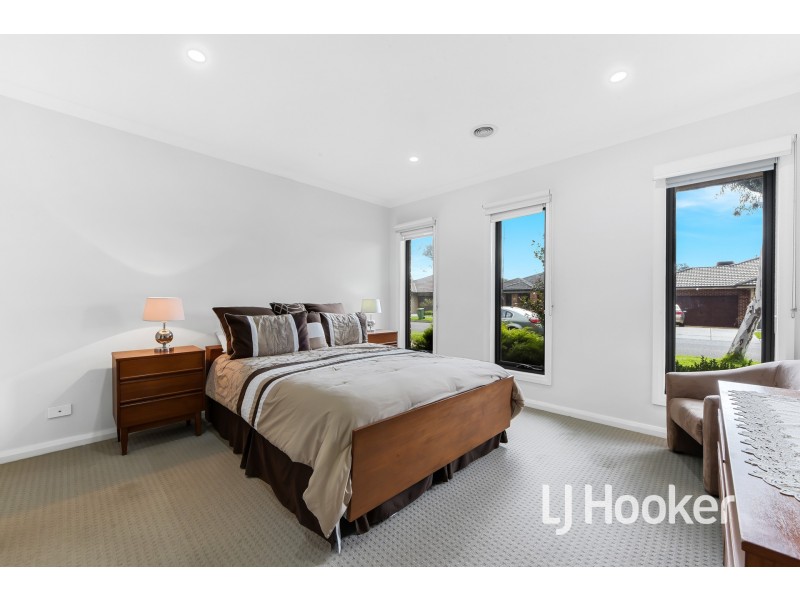 23 City Vista Circuit, Cranbourne West VIC 3977
