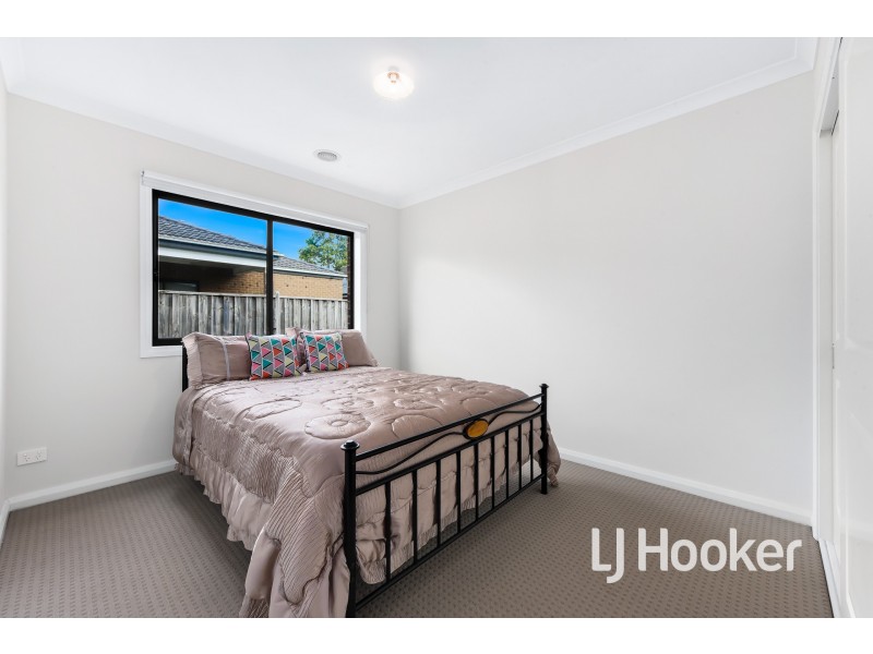 23 City Vista Circuit, Cranbourne West VIC 3977