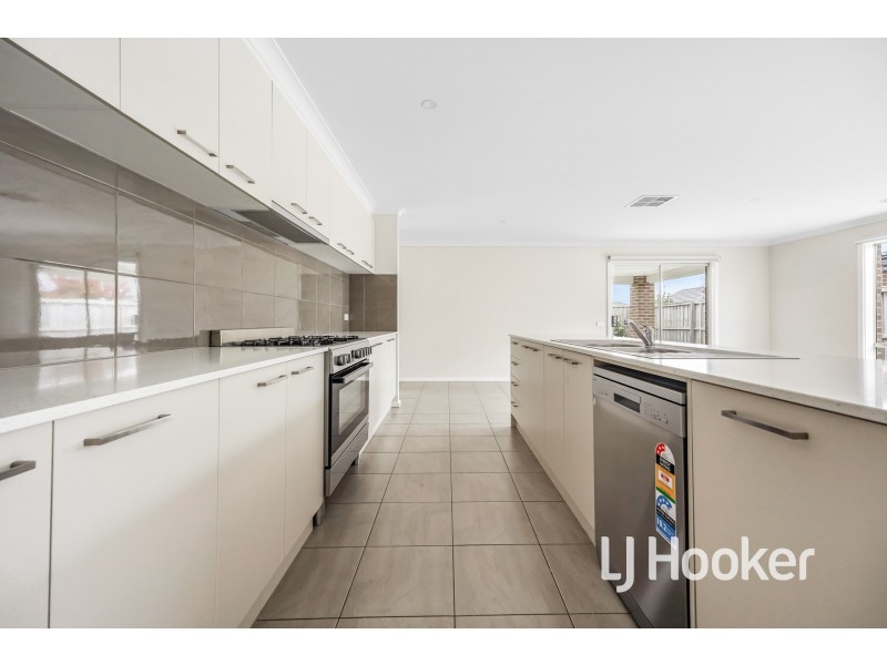 20 Rimple Way, Beaconsfield VIC 3807