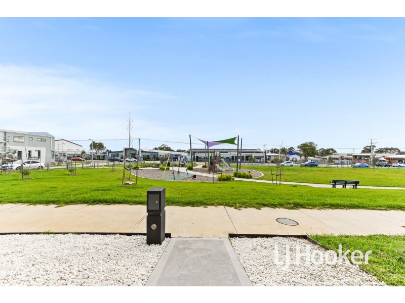3 Daphne Walk, Clyde VIC 3978