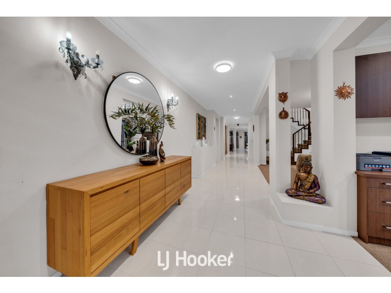 59 Newgrange Boulevard, Clyde North VIC 3978