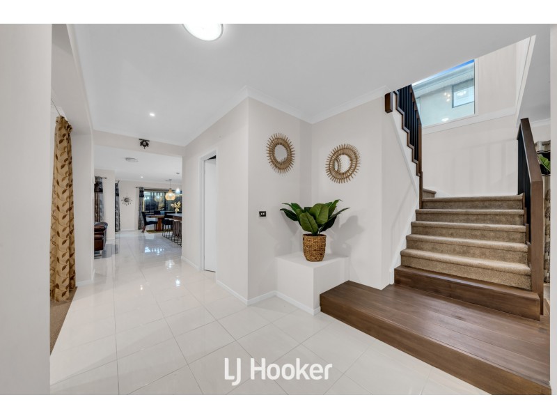 59 Newgrange Boulevard, Clyde North VIC 3978