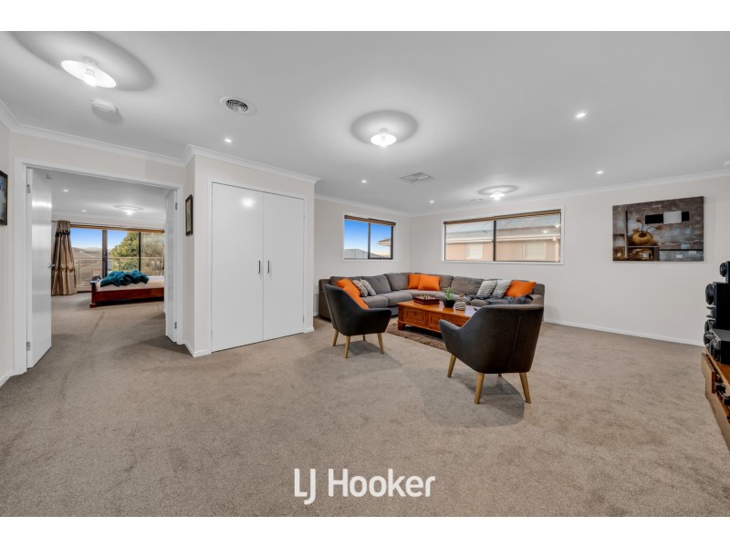 59 Newgrange Boulevard, Clyde North VIC 3978