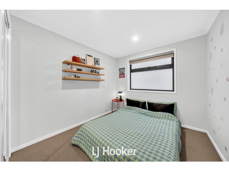 81 Ramlegh Boulevard, Clyde North VIC 3978