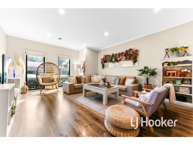 75 Fiorelli Boulevard, Cranbourne East VIC 3977