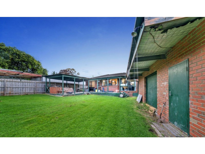 4 Dulnain Close, Hampton Park VIC 3976