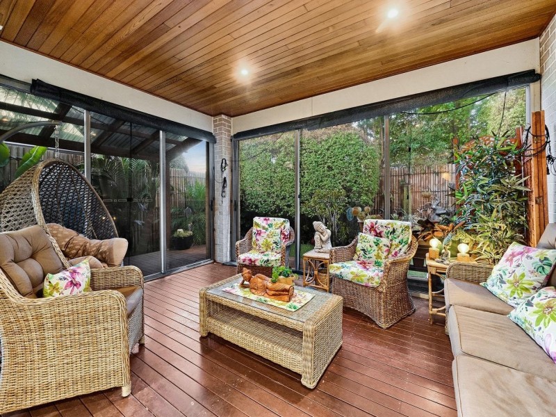 7 Holsteiner Terrace, Clyde North VIC 3978