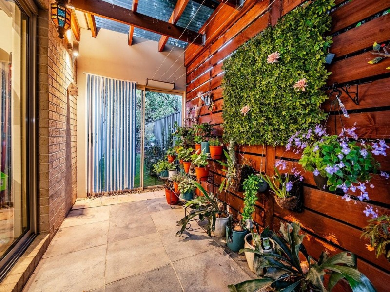 7 Holsteiner Terrace, Clyde North VIC 3978