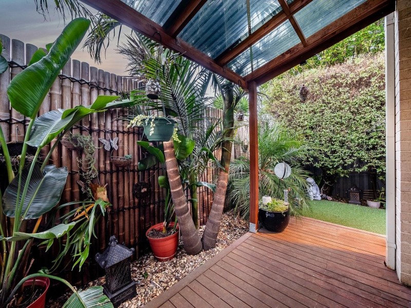 7 Holsteiner Terrace, Clyde North VIC 3978