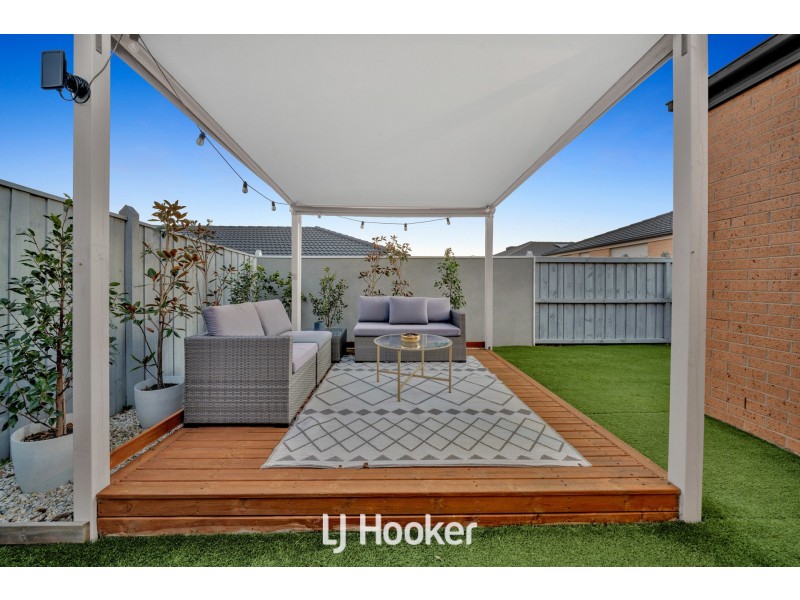 34 Garrard Crescent, Clyde VIC 3978