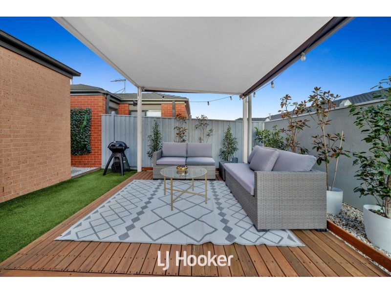 34 Garrard Crescent, Clyde VIC 3978