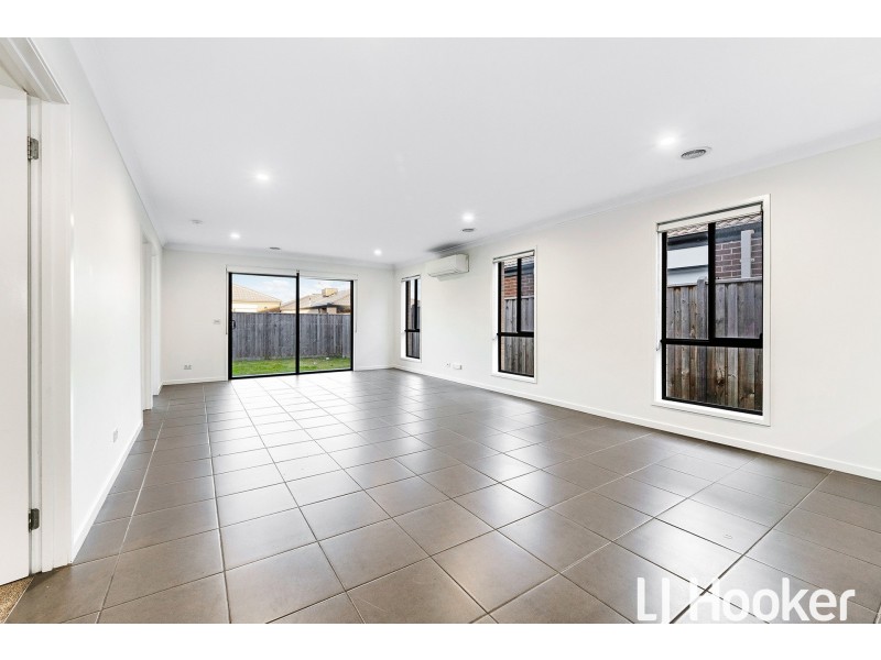 5 Redding Street, Cranbourne East VIC 3977