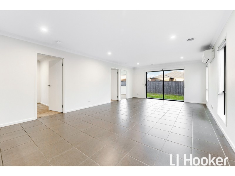 5 Redding Street, Cranbourne East VIC 3977