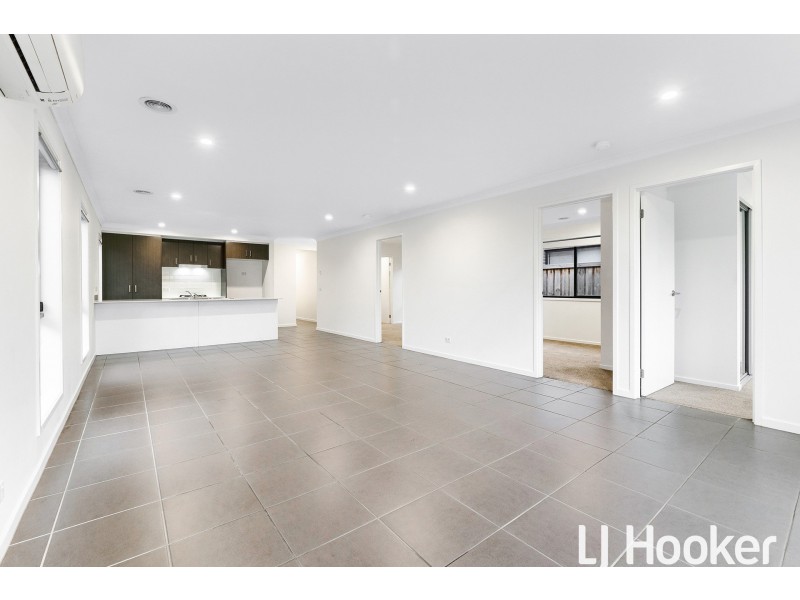 5 Redding Street, Cranbourne East VIC 3977