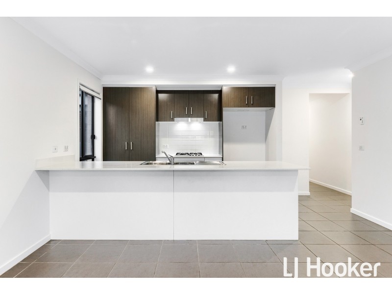 5 Redding Street, Cranbourne East VIC 3977