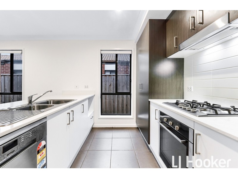 5 Redding Street, Cranbourne East VIC 3977