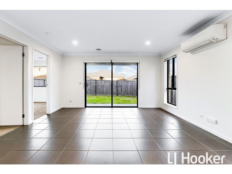 5 Redding Street, Cranbourne East VIC 3977