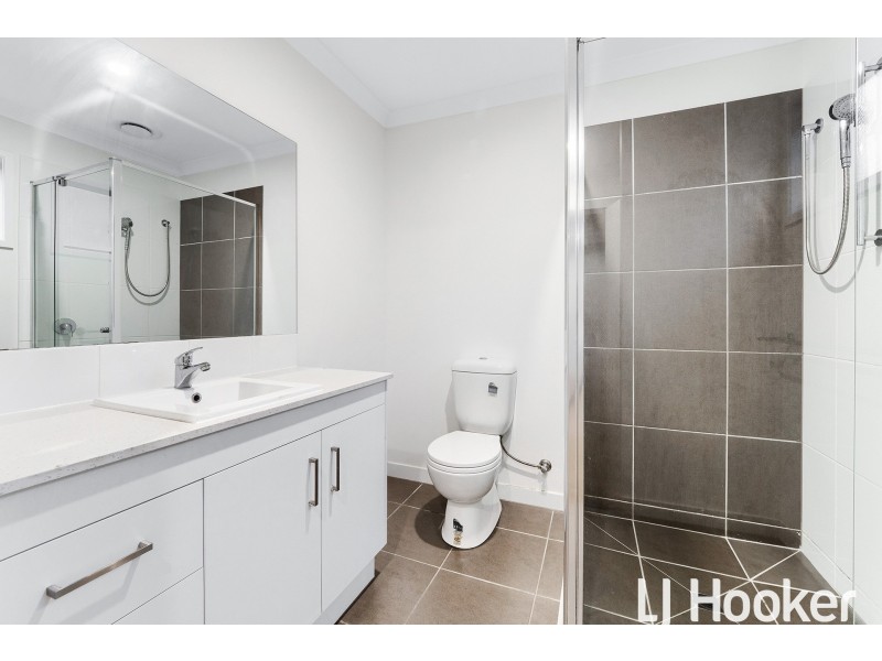 5 Redding Street, Cranbourne East VIC 3977