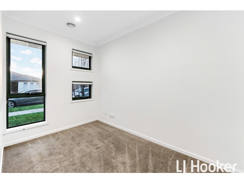 5 Redding Street, Cranbourne East VIC 3977