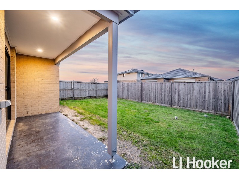 5 Redding Street, Cranbourne East VIC 3977