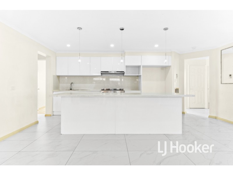 3 Mariner Close, Cranbourne North VIC 3977