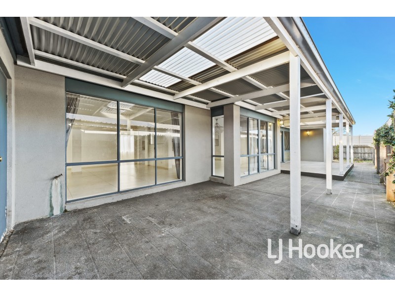 3 Mariner Close, Cranbourne North VIC 3977