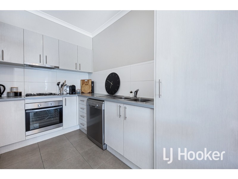 14 Rocket Lane, Cranbourne North VIC 3977