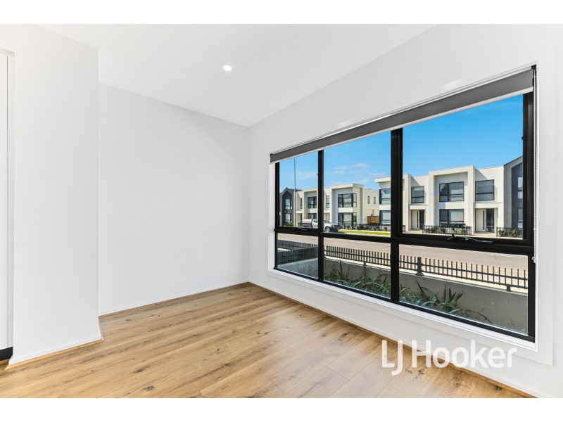 14 Tanzanite Court, Berwick VIC 3806