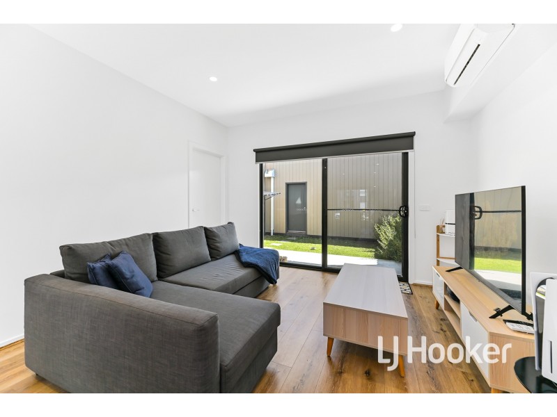 14 Tanzanite Court, Berwick VIC 3806