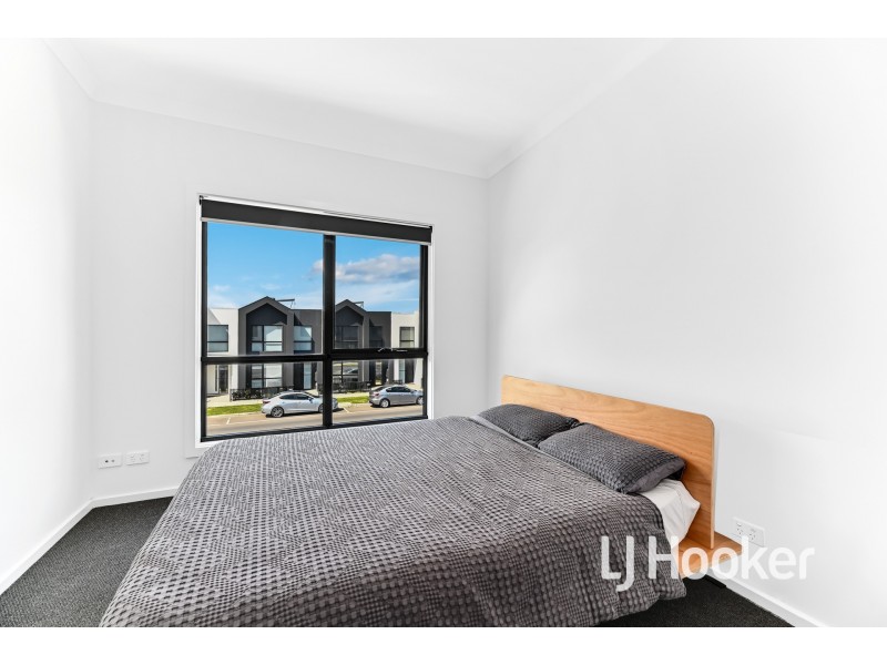 14 Tanzanite Court, Berwick VIC 3806