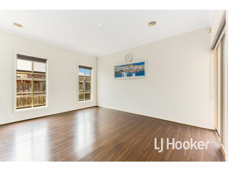53 Valencia Circuit, Cranbourne VIC 3977