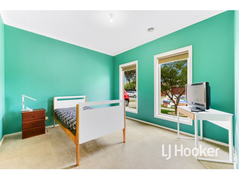 53 Valencia Circuit, Cranbourne VIC 3977