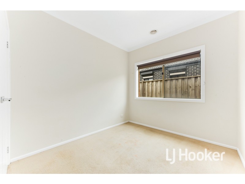 53 Valencia Circuit, Cranbourne VIC 3977